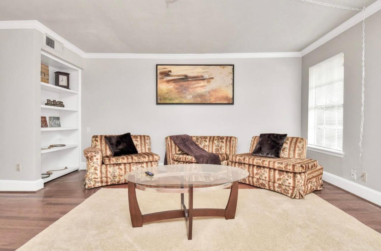 Stunning Private Room In Town Home Houston Esterno foto