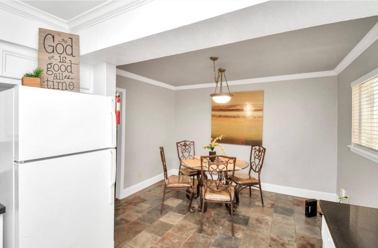 Stunning Private Room In Town Home Houston Esterno foto