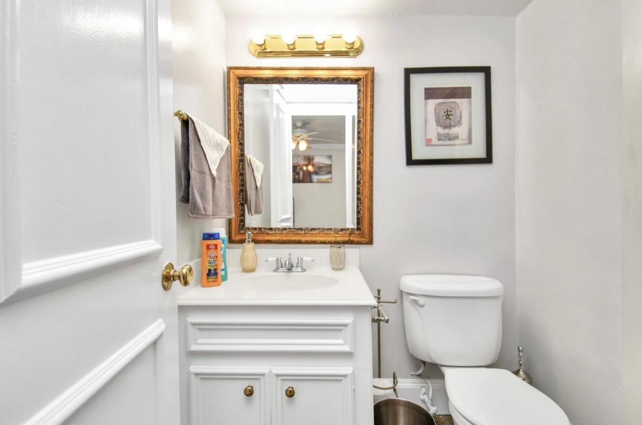 Stunning Private Room In Town Home Houston Esterno foto